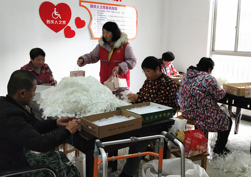 丁蜀镇湖渎社区开展牛轧糖diy活动2.jpg