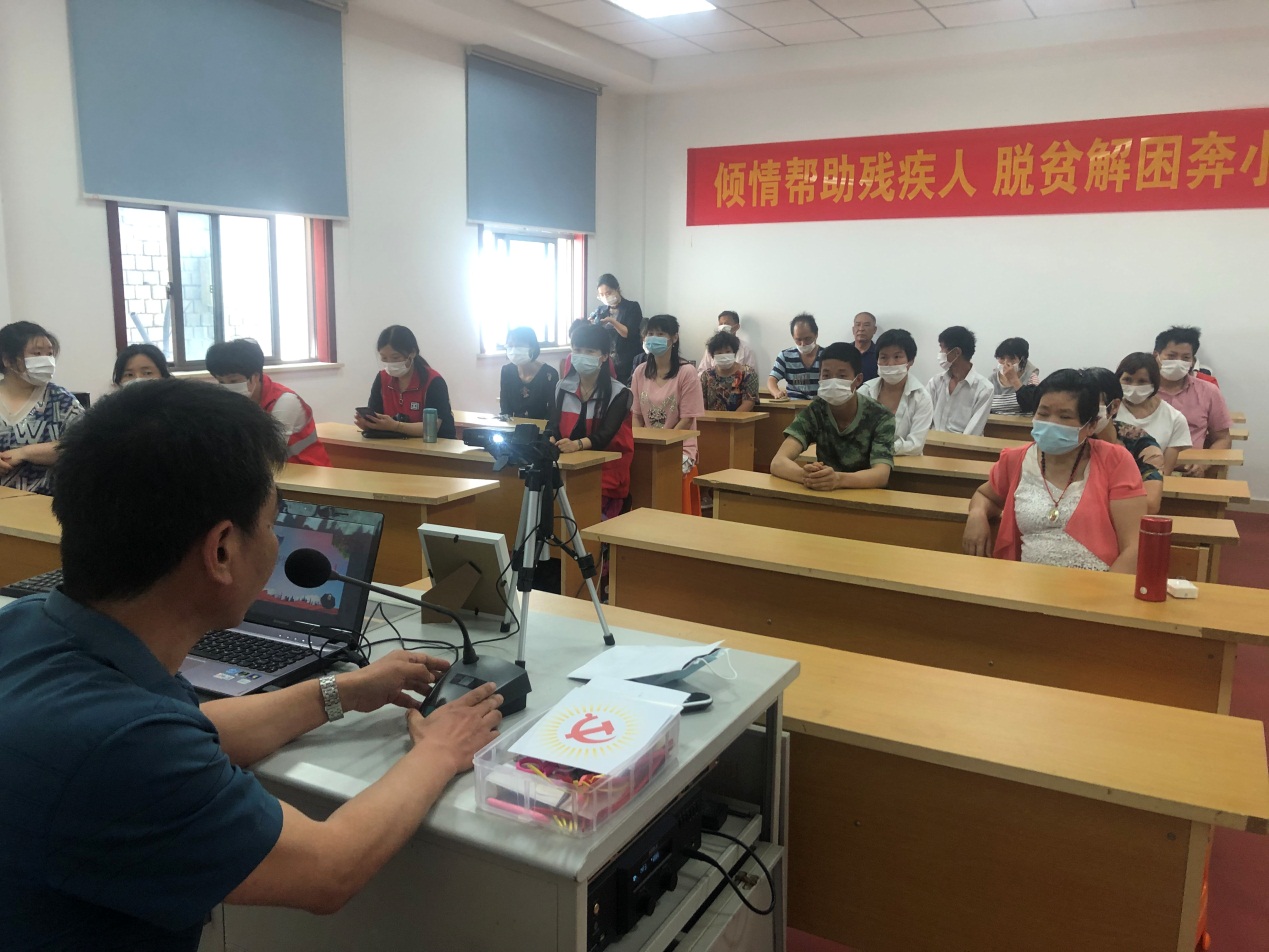 万石镇开展全国助残日宣讲活动.jpg