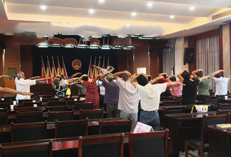 万石镇举办按摩养生讲座活动.jpg