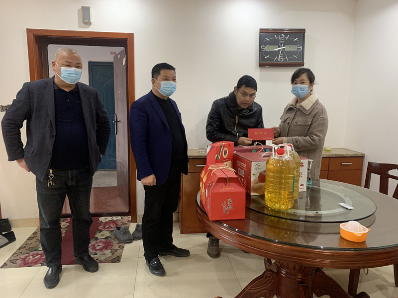屺亭街道残联开展走访慰问困难残疾人活动.jpg