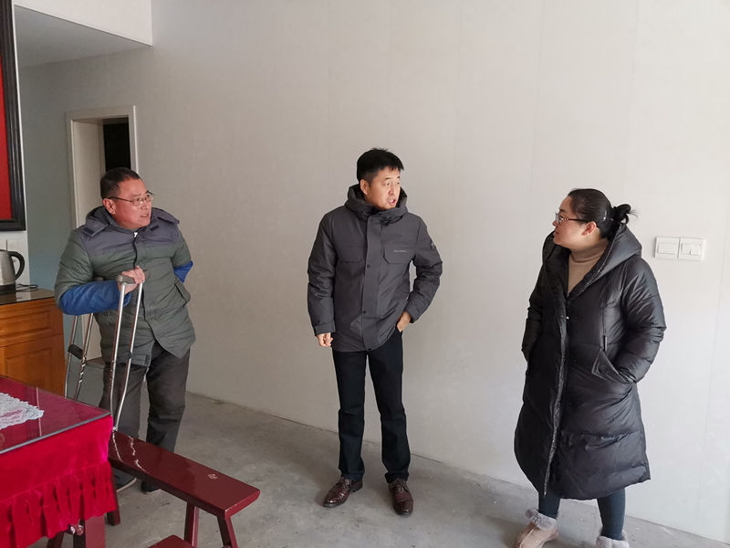 就业帮扶送温暖 真情相助渡难关.jpg