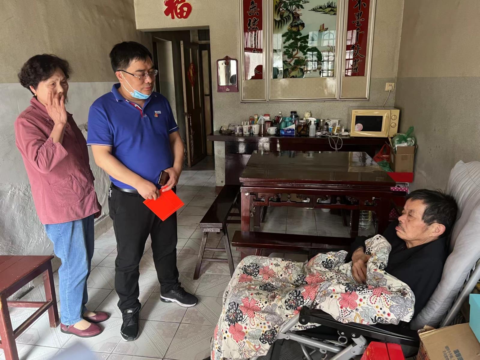 扶残助残，倡导良好社会风尚——宜兴市周铁镇残联开展“助残日”系列活动.jpg