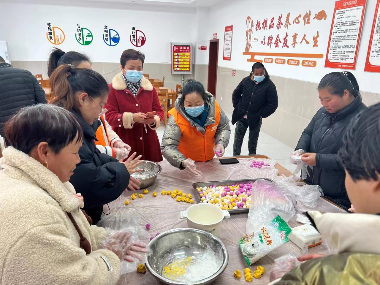 党建助残 共度元宵——宜兴市太华镇残联组织残疾人开展闹元宵活动(1).jpg