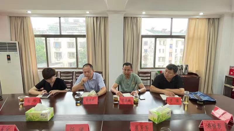 无锡市残联副理事长姚沛声来宜调研残疾人文化工作.jpg