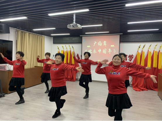 情意浓浓迎龙年 欢喜洋洋嘉年华——宜兴市周铁镇周铁社区“残疾人之家”举办主题年会(2).png