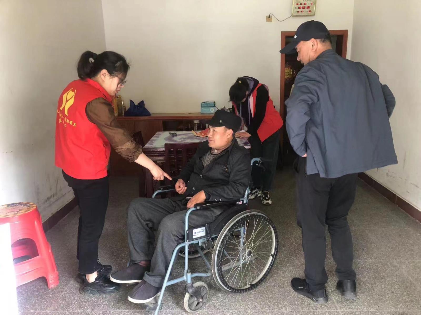 宜兴市太华镇残联开展辅助器具适配评估活动.jpg
