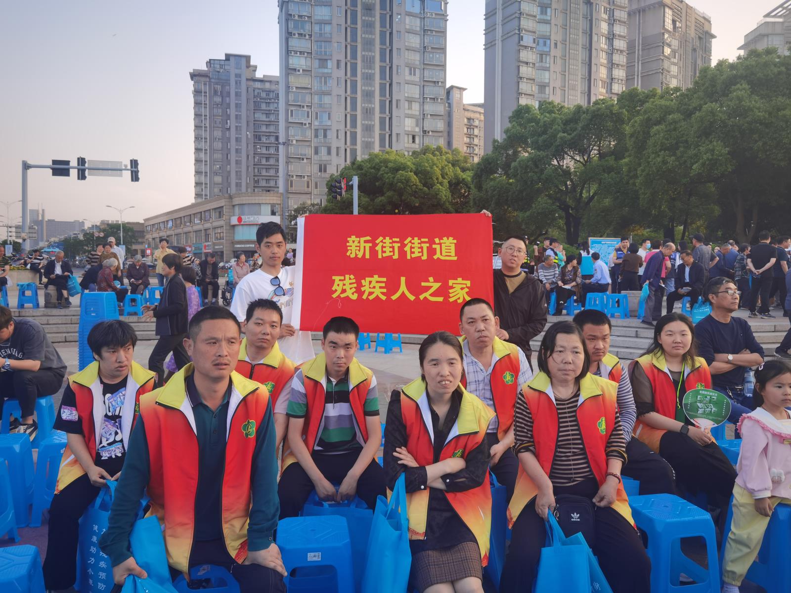 法治之光 助残之声——宜兴市新街街道残联举办“新连心”法治文化惠民巡演暨民法典宣传月专场活动.jpg