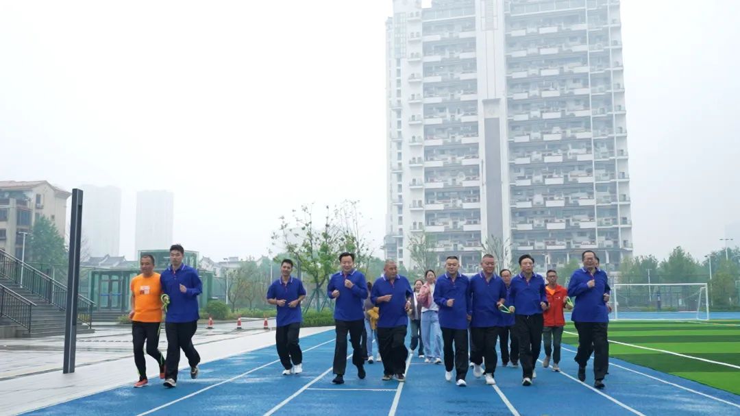 宜兴市盲人协会举办第41个国际盲人节暨氿畔黑暗跑团启动仪式(2).jpg